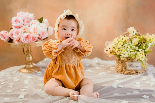 南安宝宝前额突出正常吗